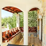 ヴィラ Hot Tub-fireplace-pets-sleeps 11-bbq-pool-parking ダルヤン