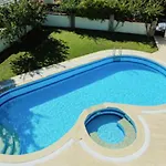 Hot Tub-fireplace-pets-sleeps 11-bbq-pool-parking * ダルヤン